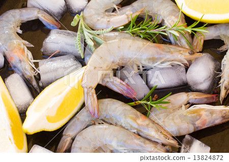 raw prawns raw prawns 13824872