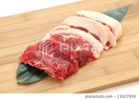 Shiso meat 13827958