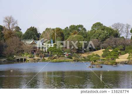 Suizenji公園的春天池 13828774