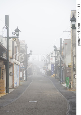 早晨陰霾Bujima高速公路 早晨陰霾Bujima高速公路 13832911