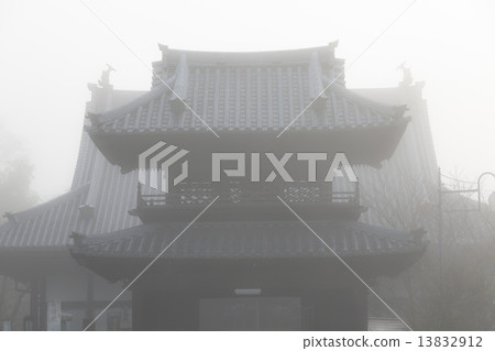 Morning Musume Temple of the Light 13832912