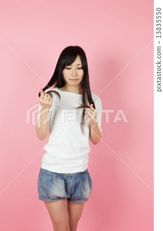 young woman young woman 13835550