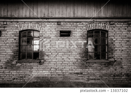 Grungy old barn windows 13837102
