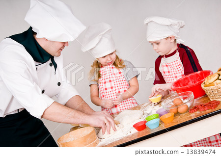 chef with children chef with children 13839474