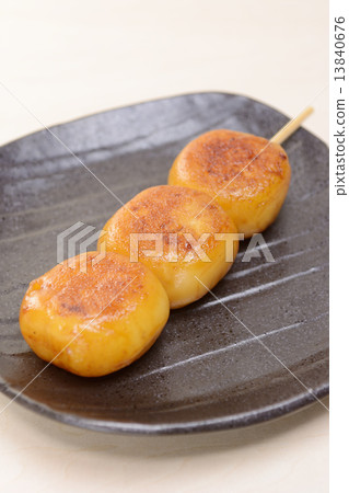 美味的烤餃子 美味的烤餃子 13840676
