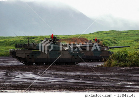 10 type tank 10TK (4th generation main tank) 2014 Fuji general fire exercise 10 type tank 10TK (4th generation main tank) 2014 Fuji general fire exercise 13842145