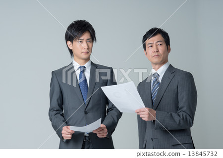 Businessman Businessman 13845732