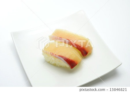 Nigiri sushi 13846821