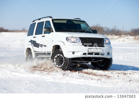 Winter SUV ride 13847883