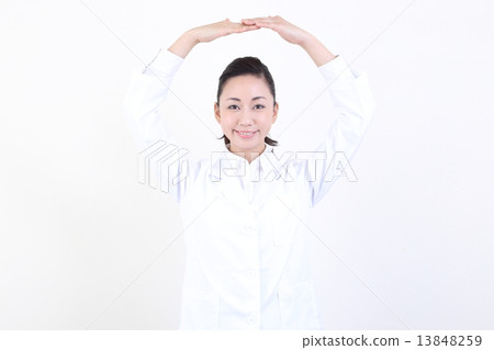 醫療女性白色衣裳醫生藥劑師醫學院的老師 醫療女性白色衣裳醫生藥劑師醫學院的老師 13848259