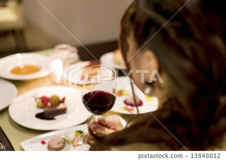 Girls enjoying dates at French restaurants Girls enjoying dates at French restaurants 13848812