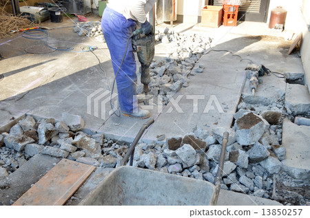 Clamor of the ground Clamor of the ground 13850257