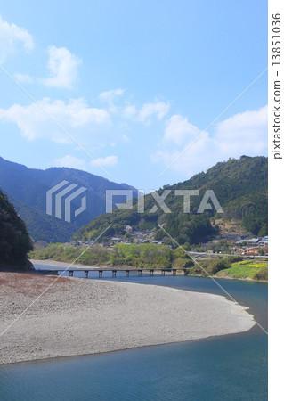 Shimanto河Iwama的定居橋 13851036