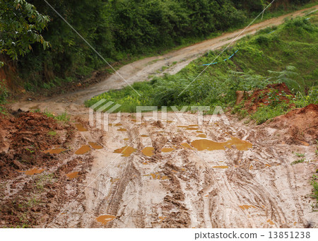 road wet muddy of countryside road wet muddy of countryside 13851238