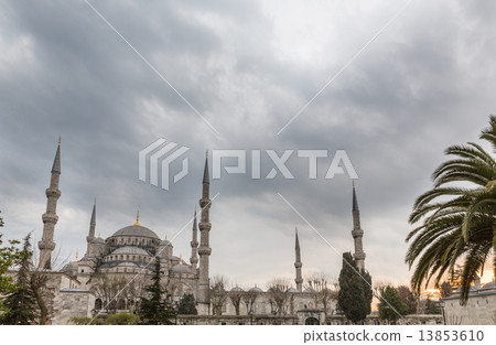 Blue mosque against cloudy sky, Istanbul, Turkey Blue mosque against cloudy sky, Istanbul, Turkey 13853610