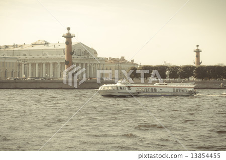 Rostral column and Saint-Petersburg exchange 13854455