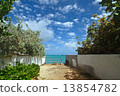 Road to the beach 13854782