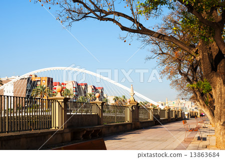 Embankment of Segura  and Puente de Vistabella 13863684