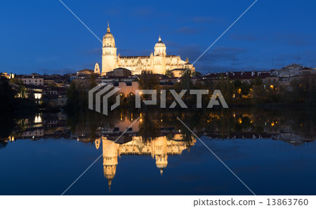 Cathedral of Salamanca in night 13863760