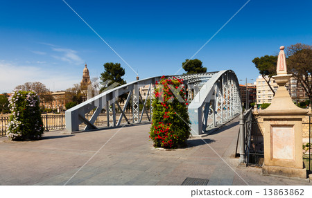 Bridge over Segura river called Puente Nuevo 13863862