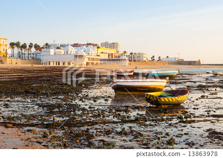 Boats at  Caleta beach. Cadiz 13863978