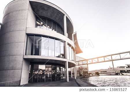 concrete office building 13865527