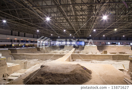 Qin dynasty Terracotta Army, Xian (Sian), China 13871627