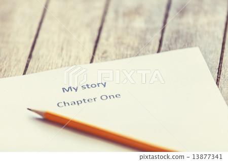 Pen and paper for writer. P 13877341