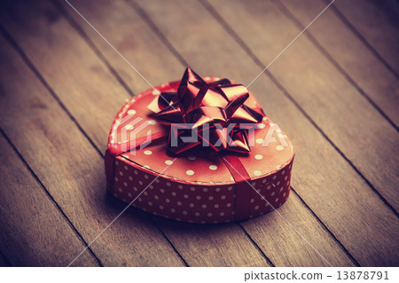 Heart shape valentine box handmade on wooden background Heart shape valentine box handmade on wooden background 13878791