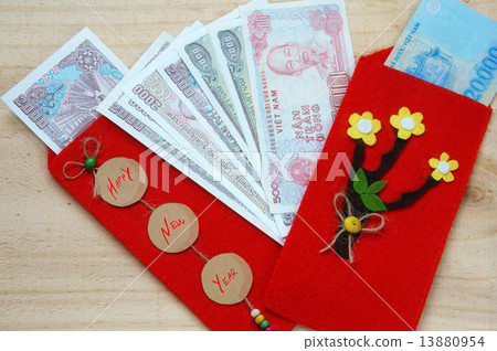 Vietnam Tet, red envelope, lucky money 13880954