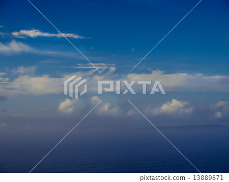 Beautiful sea and clouds sky Beautiful sea and clouds sky 13889871
