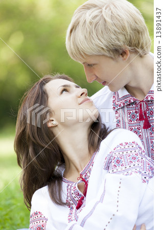 Slav teens in national Ukrainian clothing. 13891437