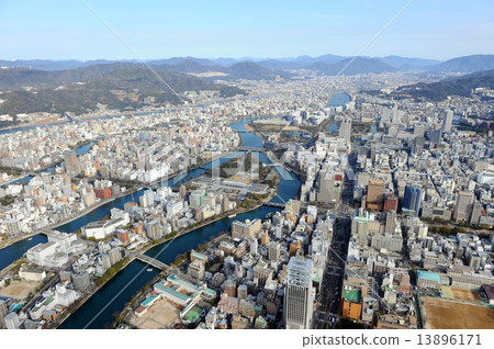 Aerial view around Hiroshima Peace Memorial Park 13896171