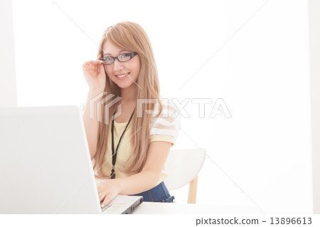 a businesswoman, ol, business woman 13896613