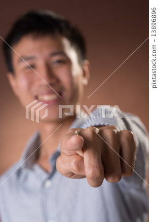 point at you point at you 13896896
