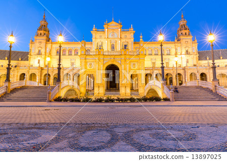 Facade of espana Plaza Seville 13897025