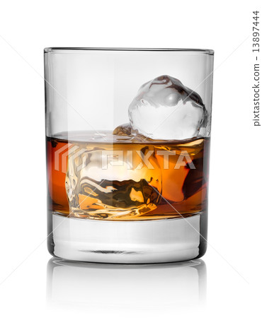 Whiskey and ice 13897444
