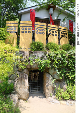 Osaka Sanko Shrine Sanada's hole 13897643