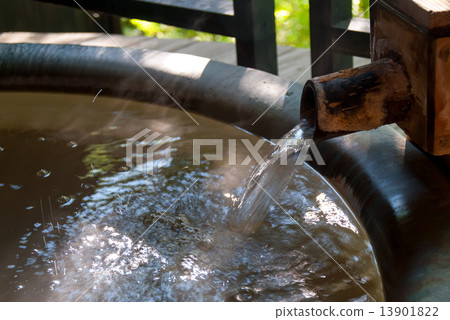 Sprues of open-air bath 13901822