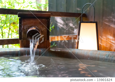 Sprues of open-air bath 13901824