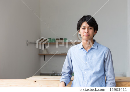 人男性肖像圖像 13903411