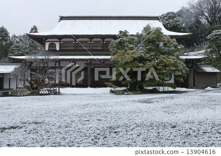 Snow Kaiunji Temple / Shizen Dojo 13904616
