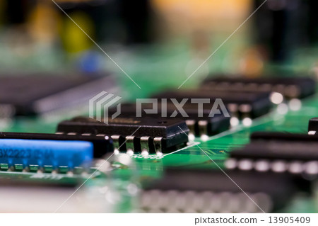 electronic circuit 13905409