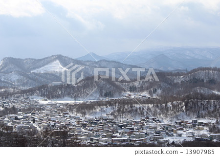 從滑雪勝地往下看 13907985