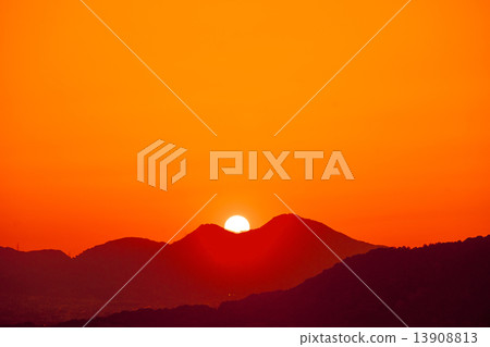 Nikamiyama sunset 13908813