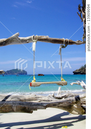 Sakaiura海岸（Chichijima）的風景 13909094