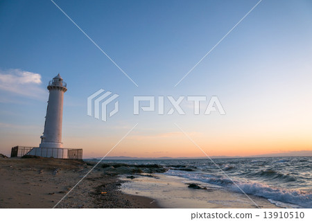 Aichi Prefecture, Chita Peninsula [Dusk from Noma Lighthouse] 13910510