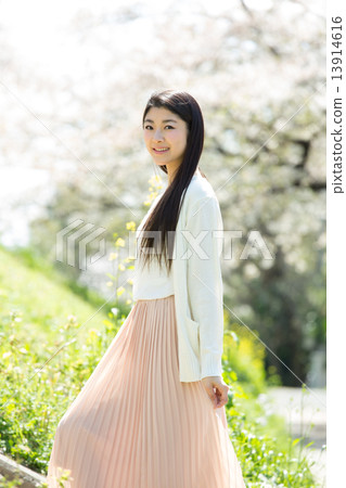櫻花和清爽的女人 櫻花和清爽的女人 13914616