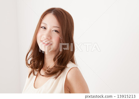 shoulder-length hair, wavy hair, coiffure 13915213