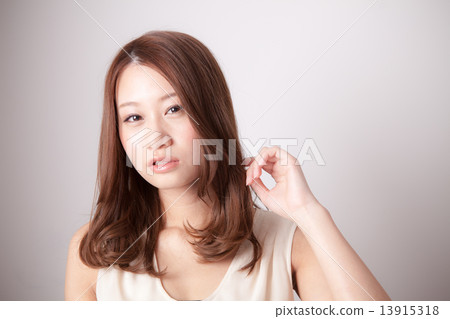 coiffure, hairdo, shoulder-length hair 13915318